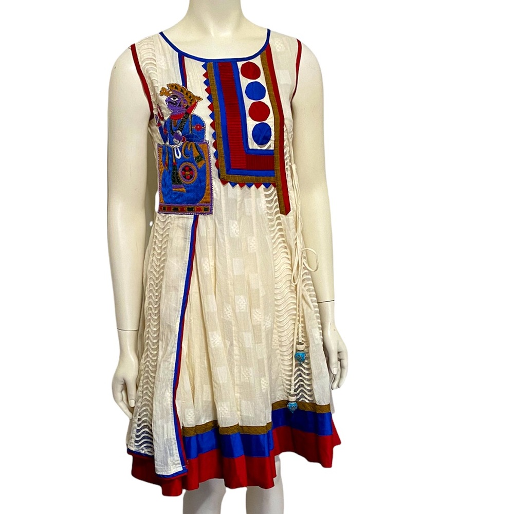 18 FIRE India Made Cream Flowy Embroidered Sleeveless Boho Dress M
